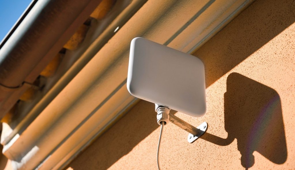ZTE boosts 5G FWA speeds with AI-powered devices